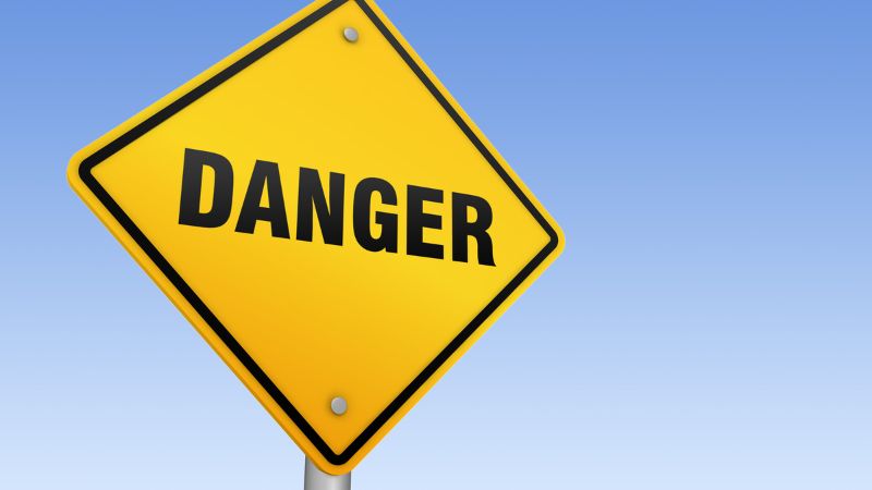 危険を示した看板